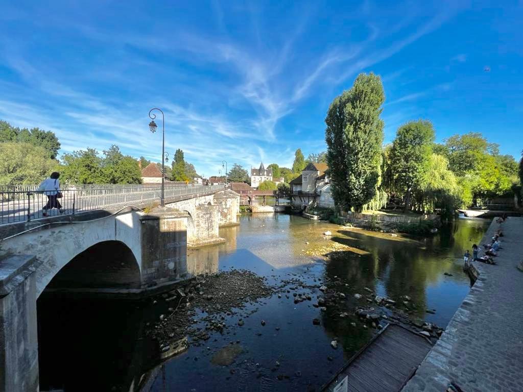 Les Pieds Dans L'Eau - Moret Centre Zewnętrze zdjęcie